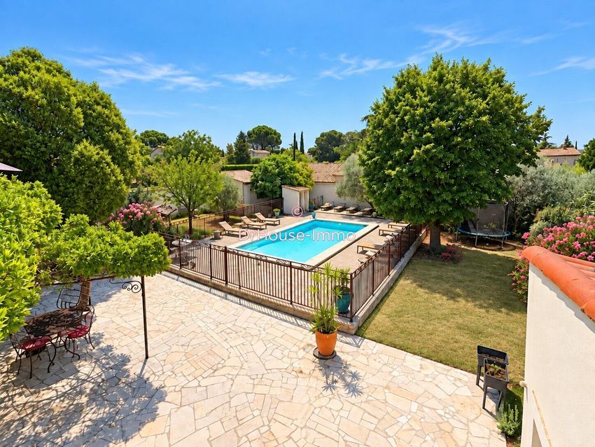 Image Terrasse à  villa de Morières-lès-Avignon
