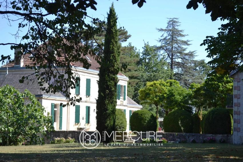 Image Façade à  maison de maître de Fleurance
