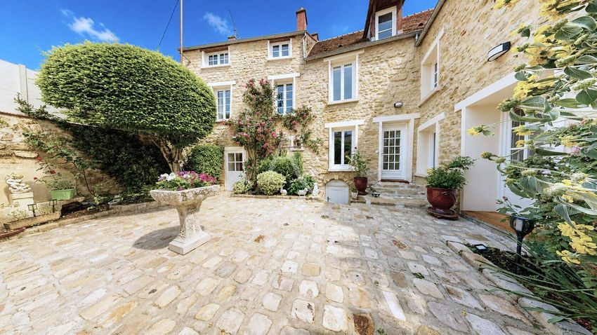 Image Façade à  maison mitoyenne de Mézy-sur-Seine