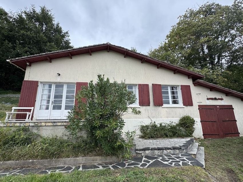 Image Façade à  maison individuelle de Rougnac