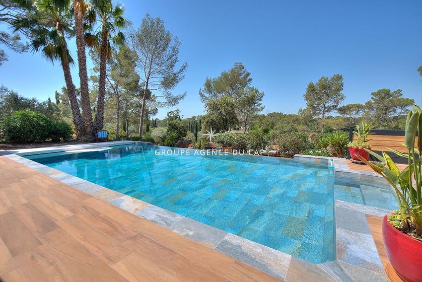 Image Piscine à  villa de Puget-sur-Argens