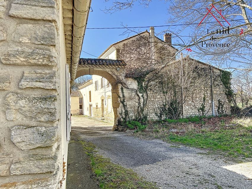 Image Façade à  maison individuelle de Pernes-les-Fontaines