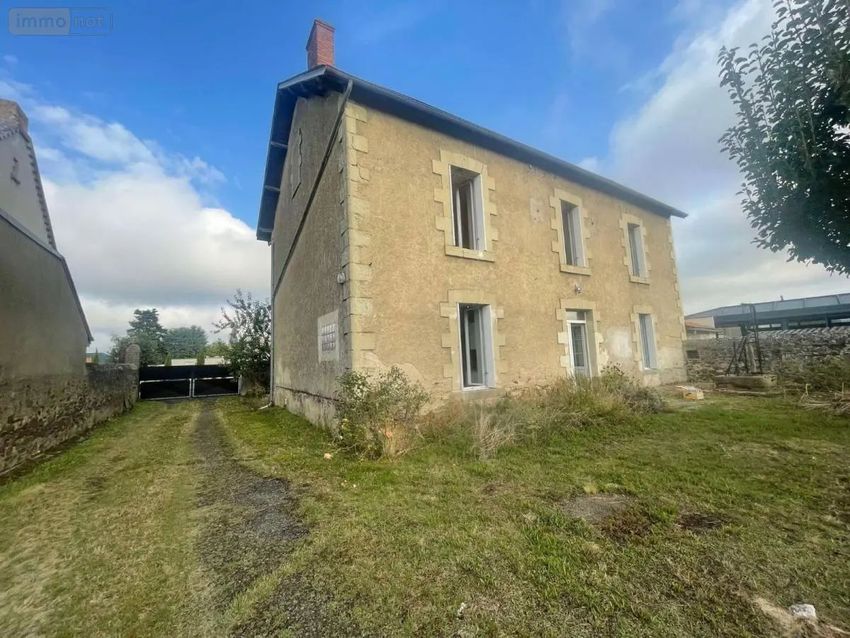 Image Façade à  maison individuelle de Saint-Varent