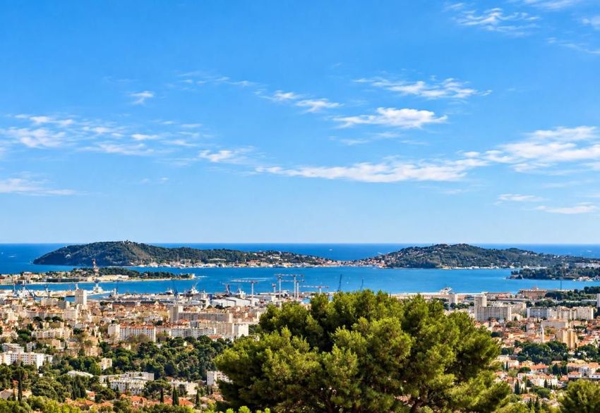 Image Vue à  propriété agricole de Toulon