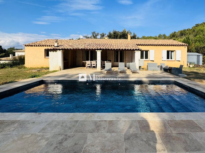 Image Piscine à  maison individuelle de La Garde-Freinet