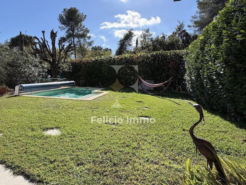 Image Piscine à  maison individuelle de Le Rouret