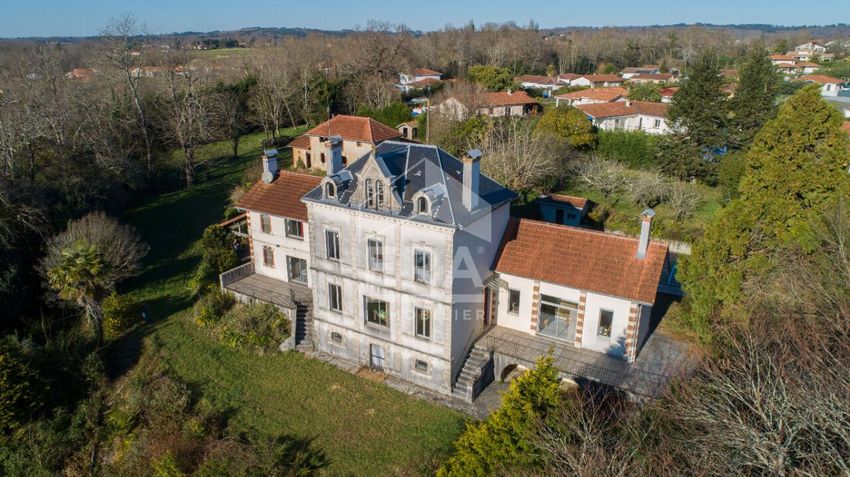 Image Façade à  maison de maître de Peyrehorade