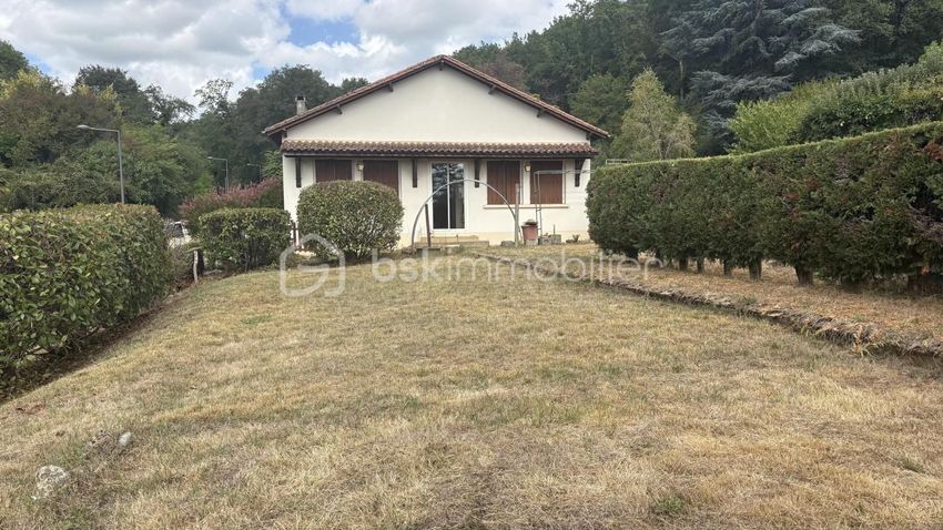 Image Façade à  maison individuelle de Creysse