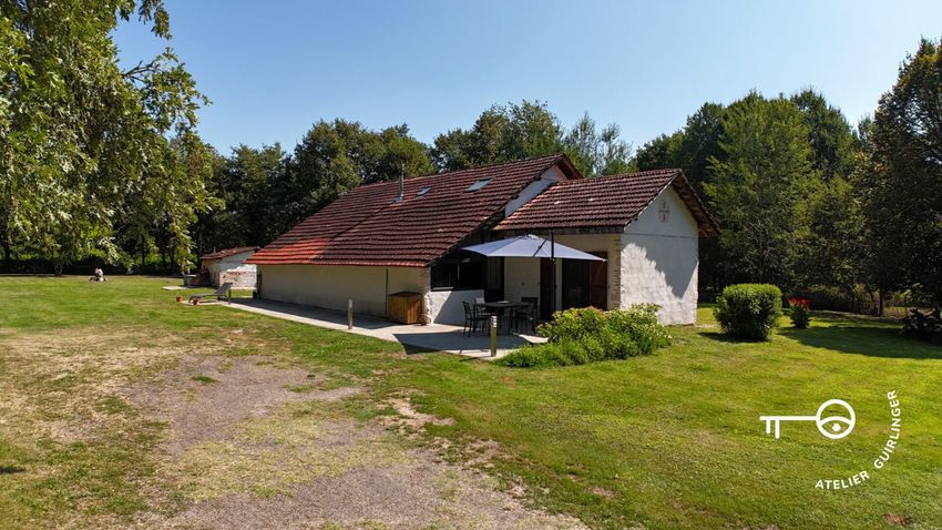 Image Façade à  maison individuelle de Cachen