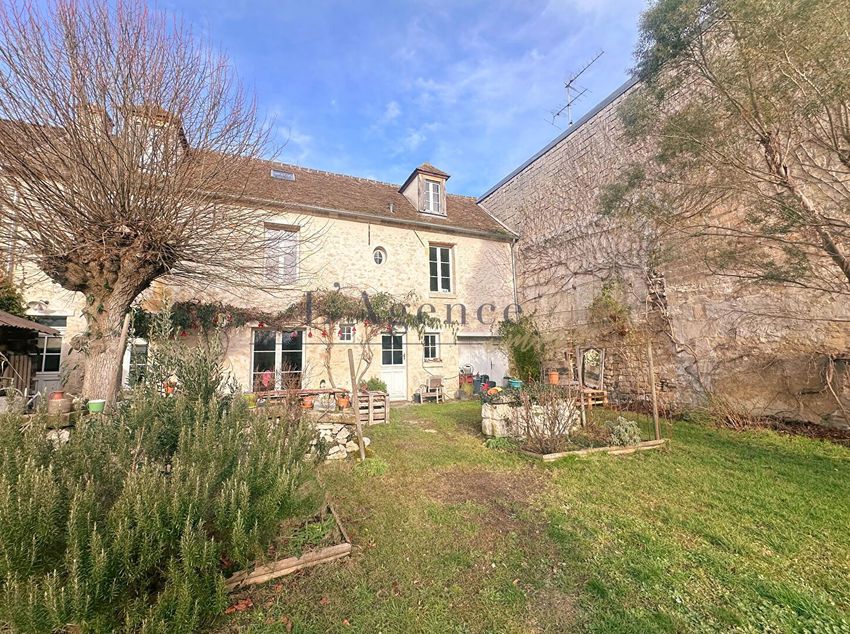 Image Façade à  maison mitoyenne de Lamorlaye