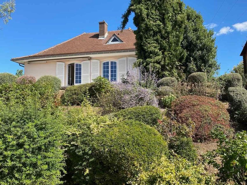 Image Façade à  villa de Meursault