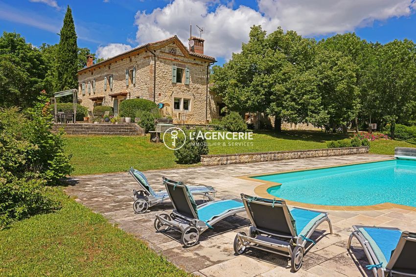Image Piscine à  maison individuelle de Itzac