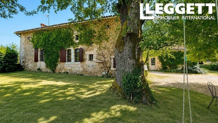 Image Façade à  propriété agricole de Vallereuil