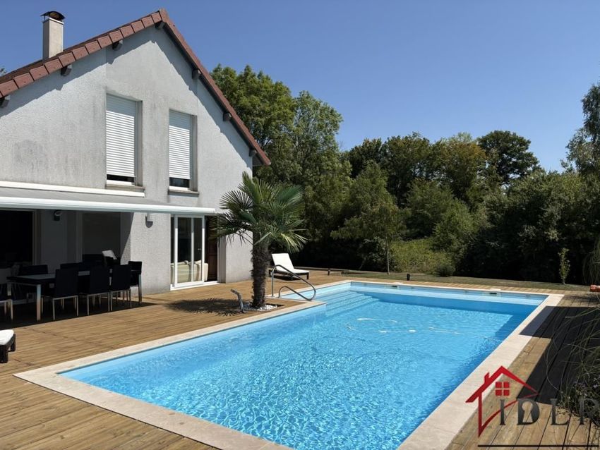 Image Piscine à  maison individuelle de Fontainebrux