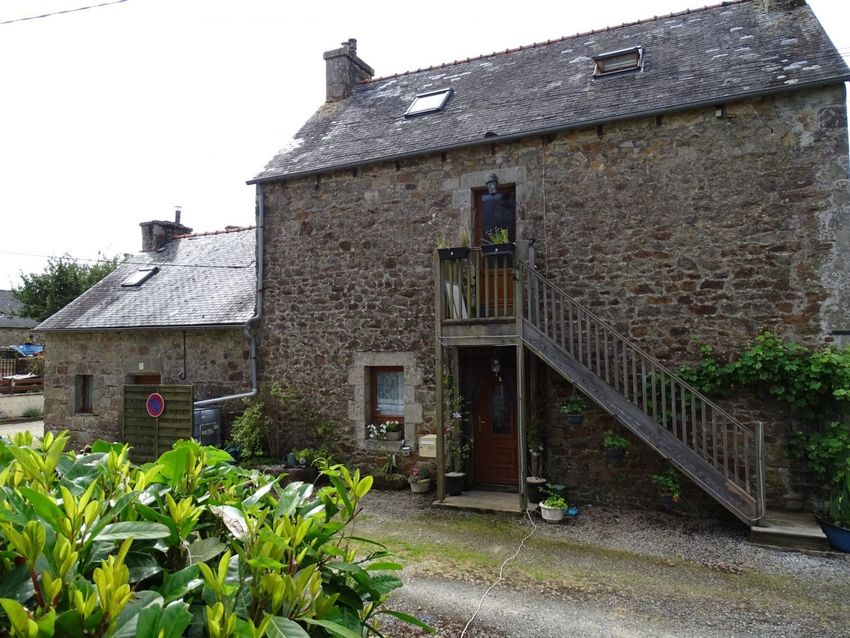Image Façade à  maison individuelle de Rostrenen