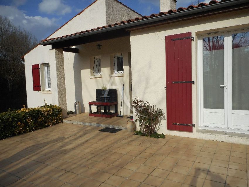 Image Façade à  maison individuelle de Bussac-sur-Charente