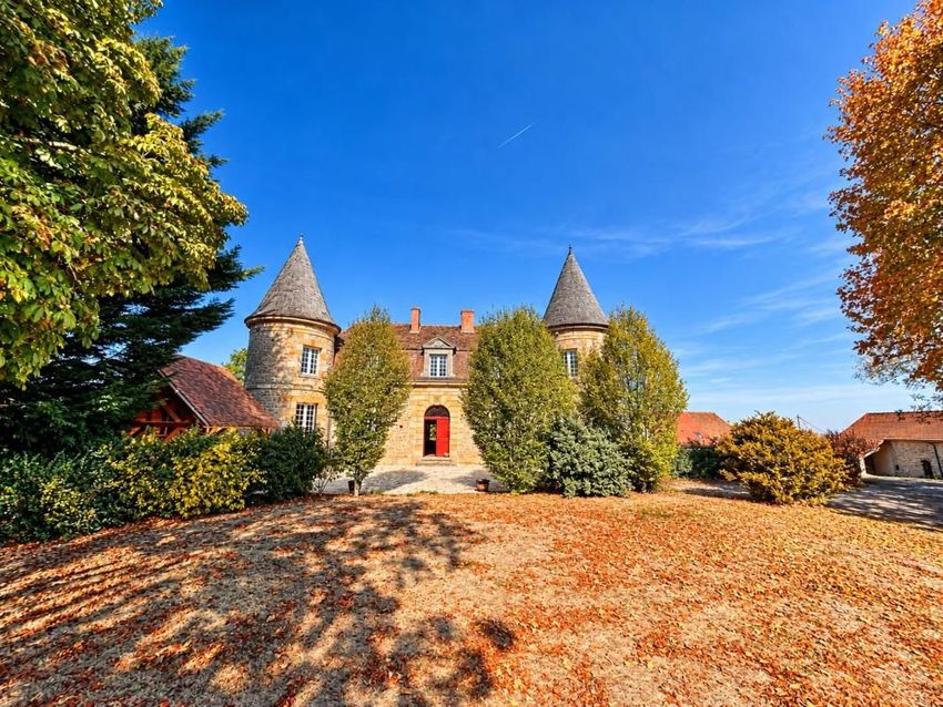 Image Façade à  château de Chavenon