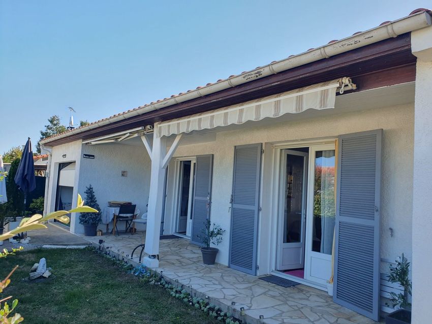 Image Façade à  maison individuelle de Saujon