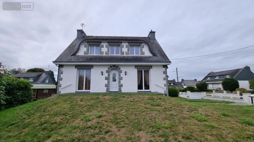 Image Façade à  maison individuelle de Callac