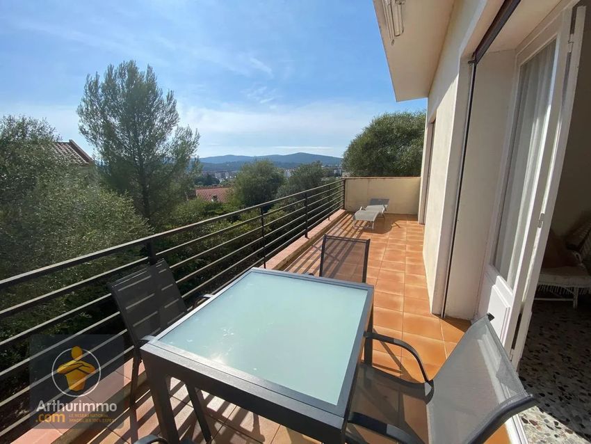 Image Terrasse à  villa de Le Lavandou
