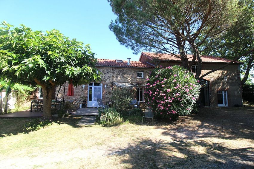 Image Façade à  maison individuelle de Monségur