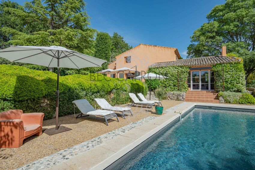 Image Piscine à  maison individuelle de Le Tholonet