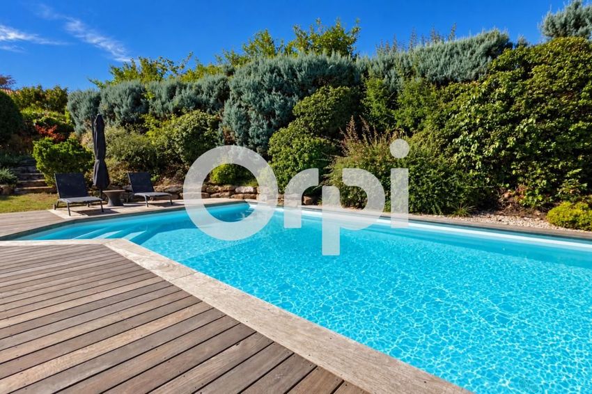 Image Piscine à  maison individuelle de Saint-Genis-Laval