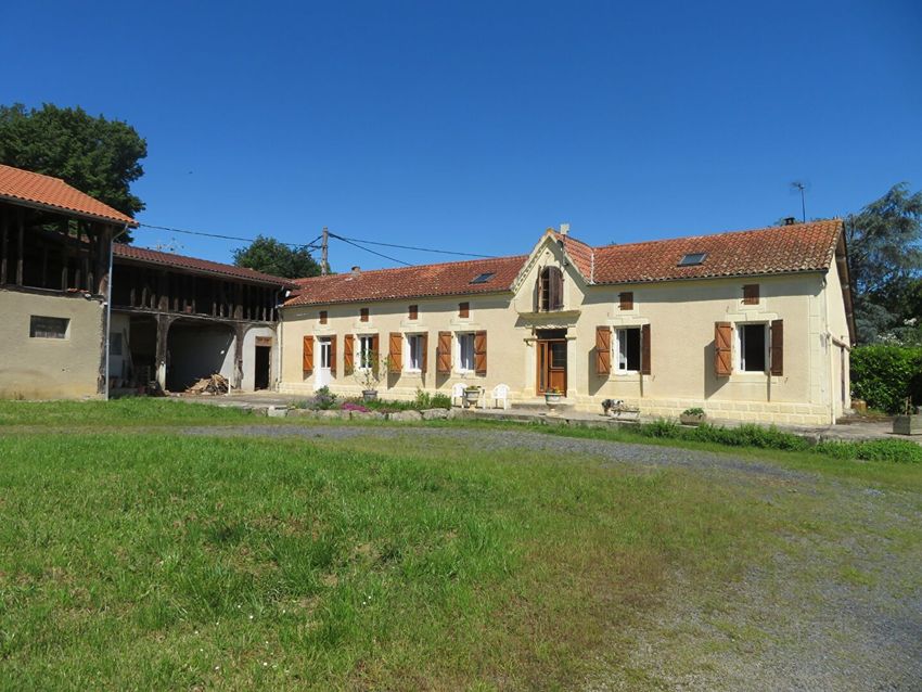 Image Façade à  maison individuelle de Buzon