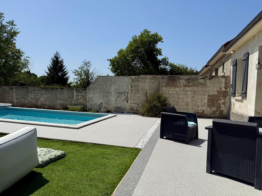 Image Piscine à  maison individuelle de Allogny