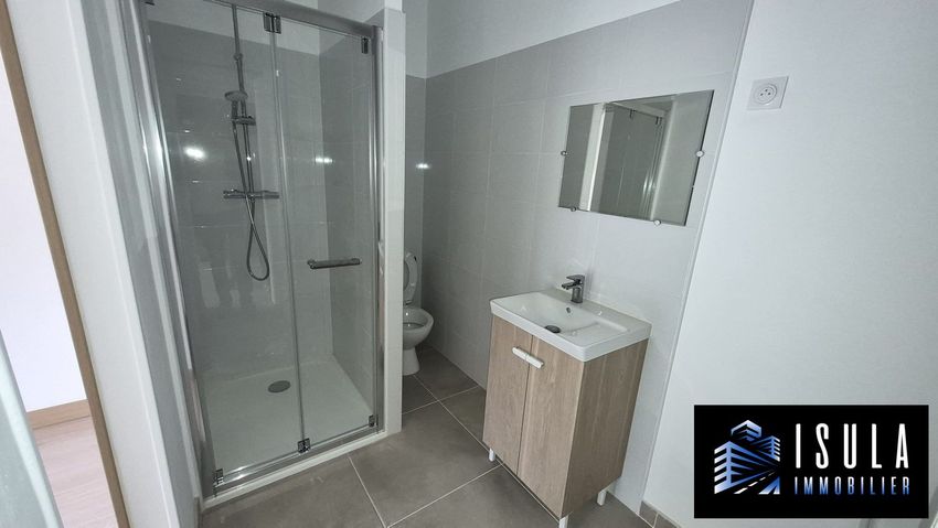 Image Salle de bains à appartement de Hollywood F65