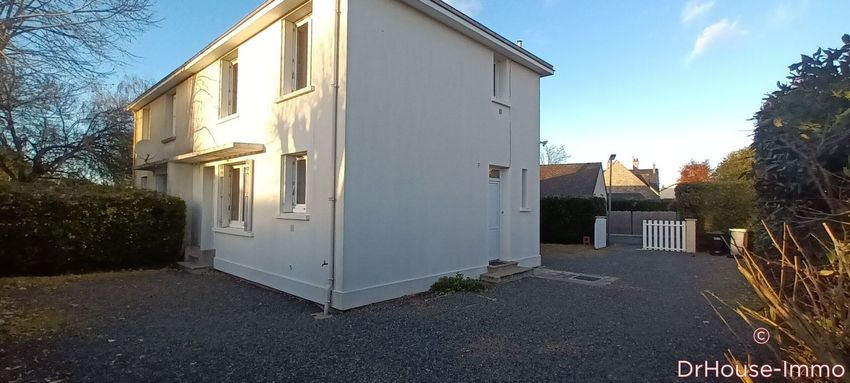 Image Façade à  maison jumelée de Noyant-Villages