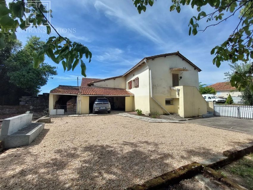 Image Façade à  maison individuelle de Mareuil en Périgord