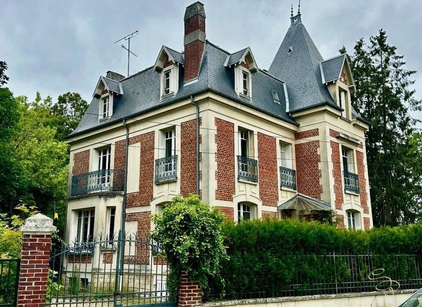 Image Façade à  propriété agricole de Compiègne