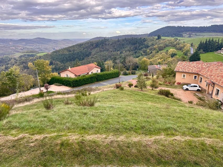 Image Vue à terrain de Saint-Cyr-le-Chatoux