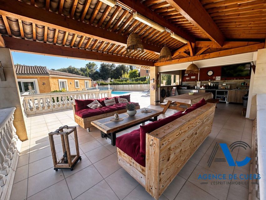 Image Terrasse à  villa de Méounes-lès-Montrieux