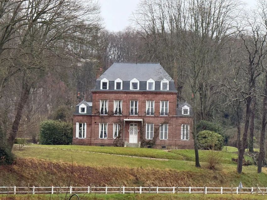 Image Façade à  maison individuelle de Ry
