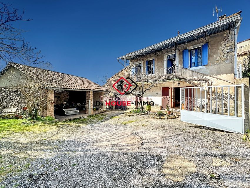 Image Façade à  villa de Bouquet