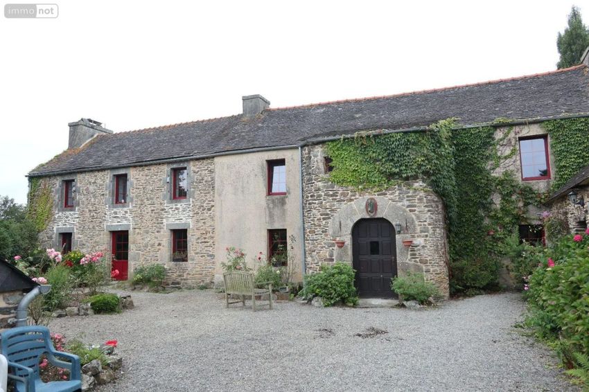 Image Façade à  maison individuelle de Ploudiry