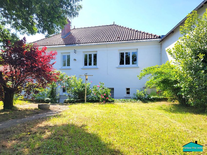 Image Façade à  maison individuelle de Paulx