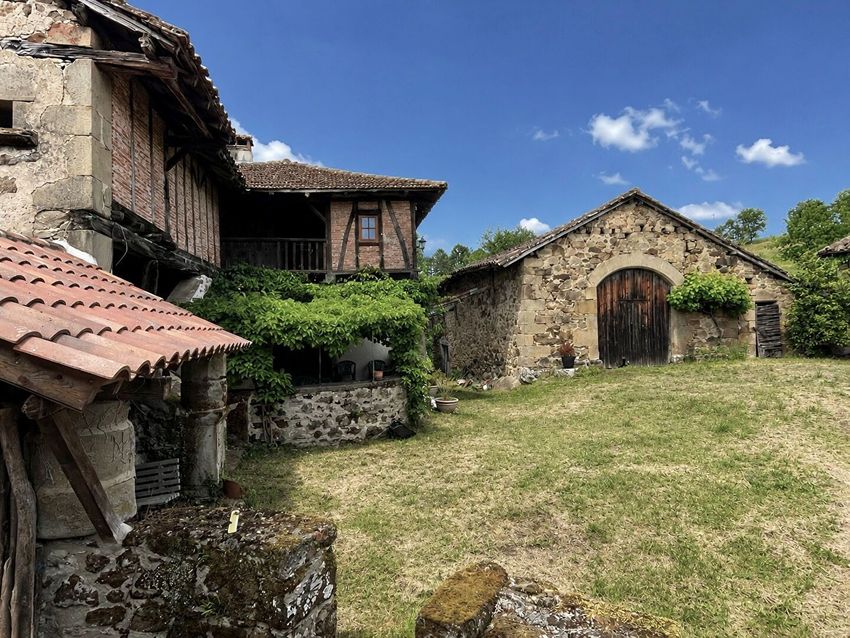 Image Façade à  maison individuelle de Viazac