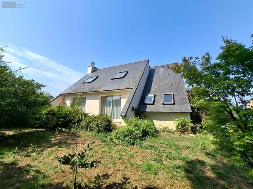 Image Façade à  maison mitoyenne de Saint-Nicolas-du-Pélem