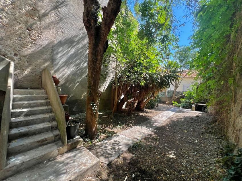 Image Jardin à  maison de village de Maraussan