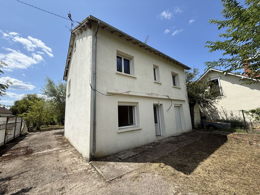 Image Façade à  maison individuelle de Salbris
