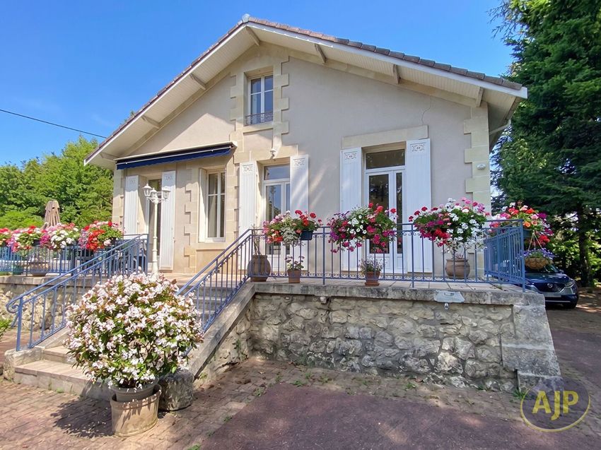 Image Façade à  maison individuelle de Castelnau-de-Médoc