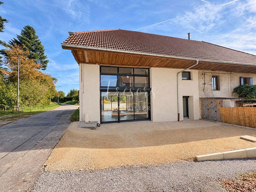 Image Façade à  maison mitoyenne de Montagny-les-Lanches