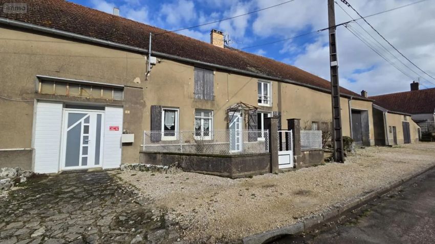 Image Façade à  maison individuelle de Pressigny
