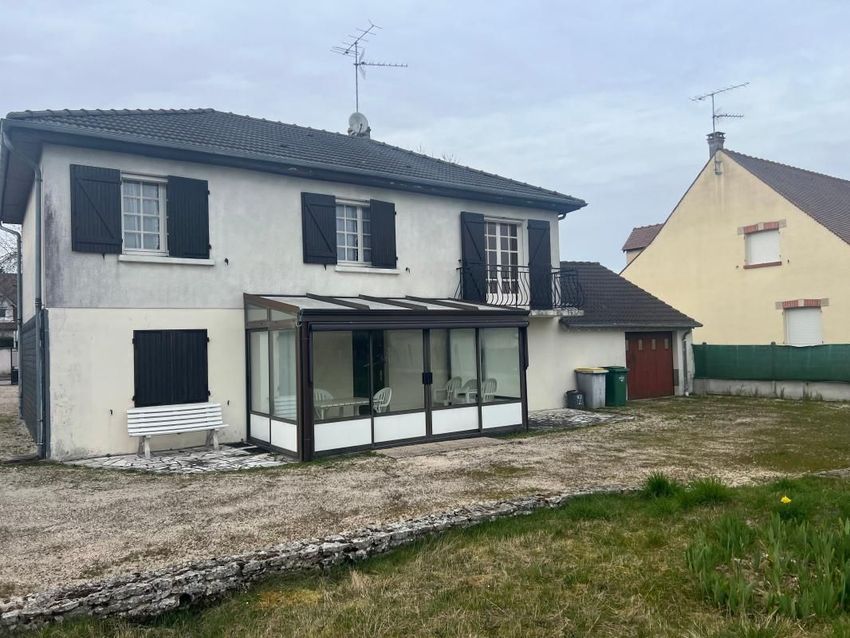 Image Façade à  maison individuelle de Ormes
