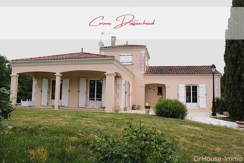 Image Façade à  villa de Chirac