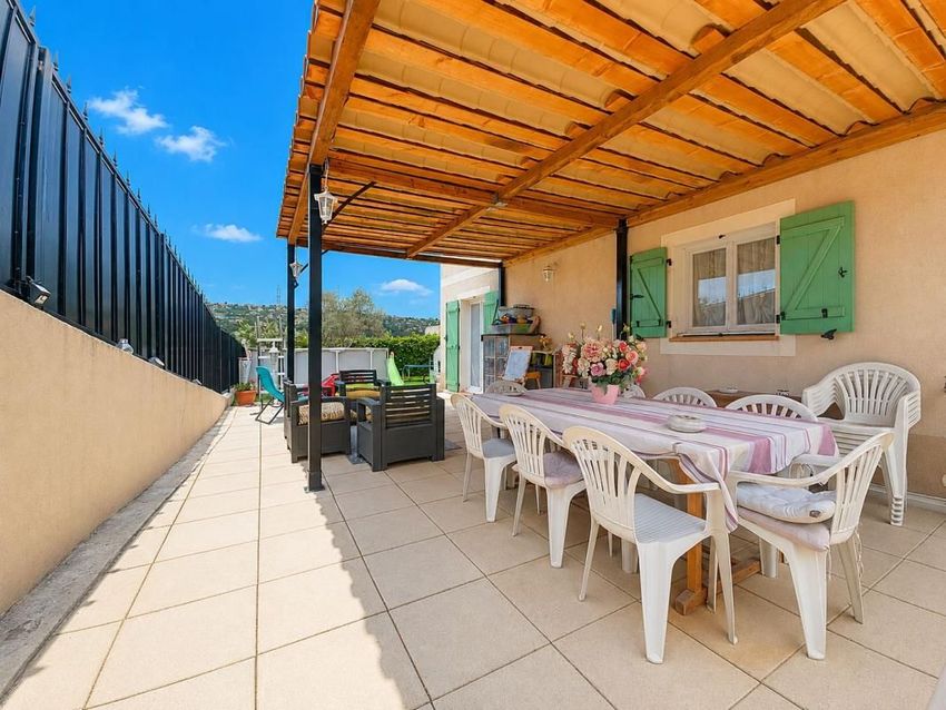 Image Terrasse à  maison individuelle de Saint-Laurent-du-Var