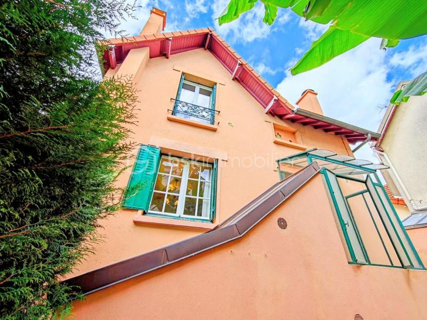 Image Façade à  maison individuelle de Viroflay